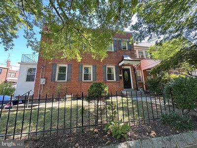 59 Farragut Pl NW