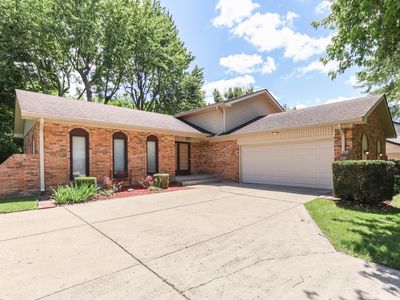 6843 Glacier Dr