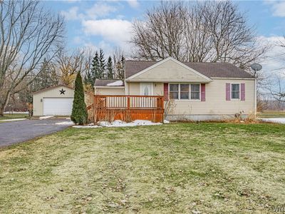 Property at 6852 Hatter Rd, Newfane, NY