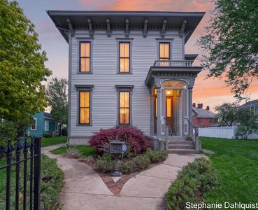 511 W Clay Ave