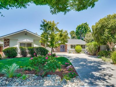 2202 Gunar Dr