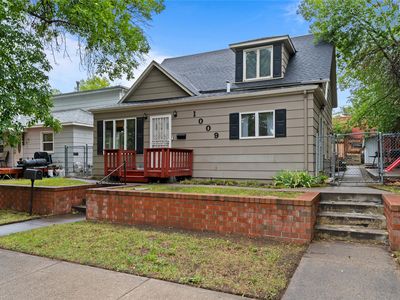 1009 3rd Ave S