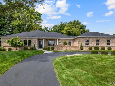 63 Leinster Hill Ln