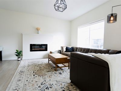 9144 Spring Crest Ln