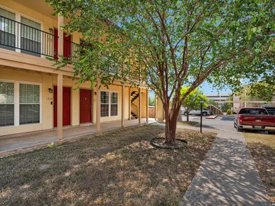 8702 Village #814