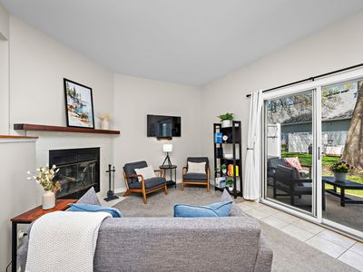 5607 Sanibel Dr