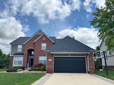 Property at 884 Grandview Dr, Commerce Township, MI
