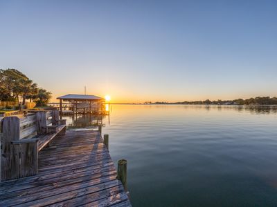 239 Beachview Dr