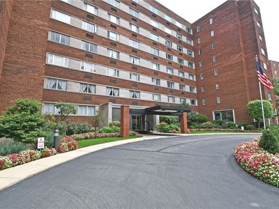 128 N Craig St APT 907