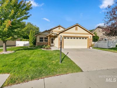 3809 S Edgeview Dr
