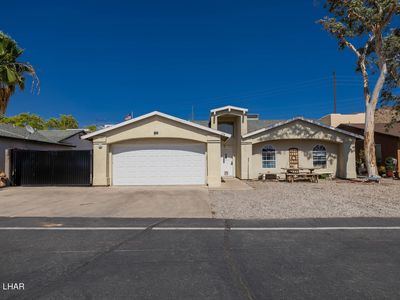 8761 Hopi Dr