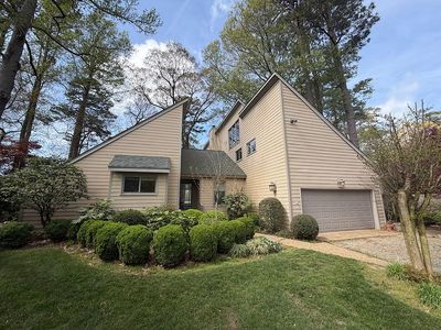 152 Breezy Point Dr