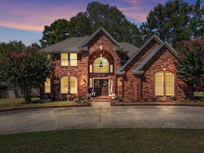 1728 Regal Dr