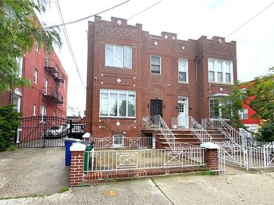 1879 W 13th St