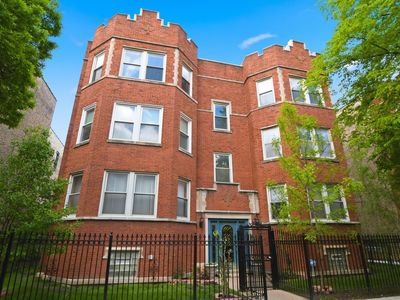 2720 N Sawyer Ave APT 3