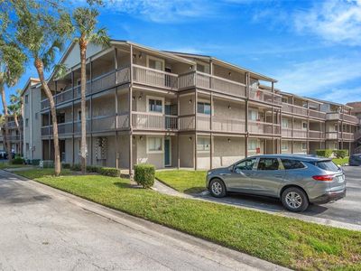 6308 NEWTOWN CIRCLE #8C1