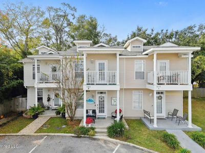 1213 Century Oaks Dr #B