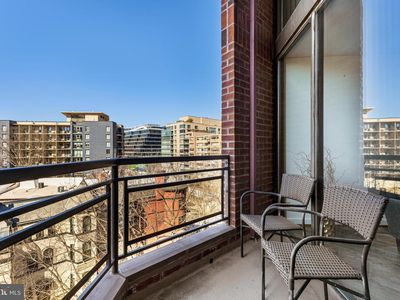 1099 22nd St NW APT 807