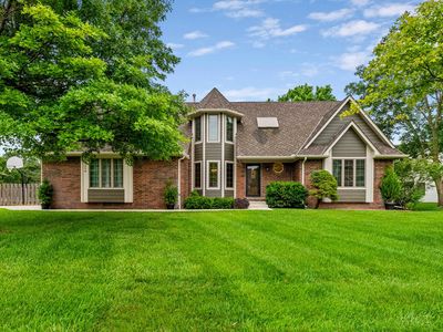1250 N Pine Grove Ct