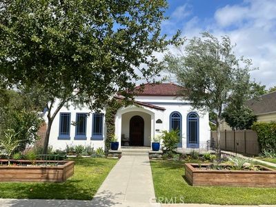 2421 Oakmont Ave