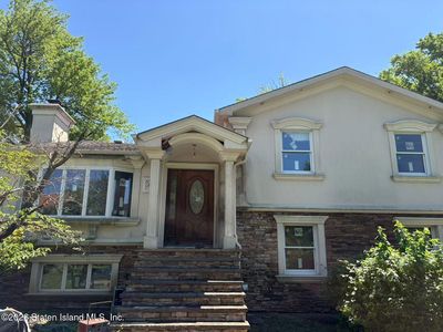 79 Bloomingdale Rd