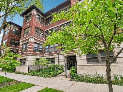 5054 S Woodlawn Ave #3C