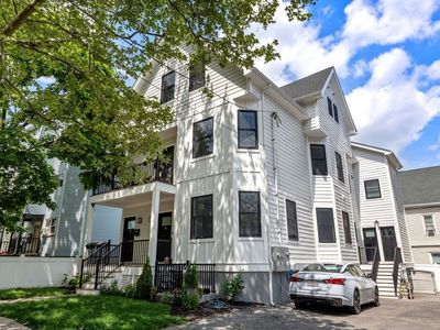 23 Jaques St #B