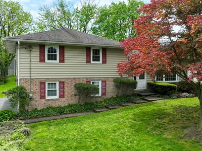 33 Woodland Ave