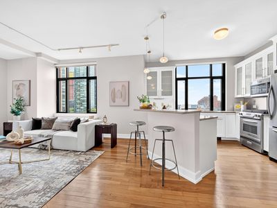 105 Greene St APT 1304