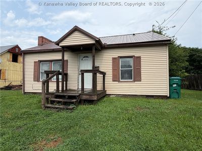 Property at 128 Taylor St, Hurricane, WV