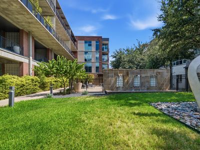 3030 Bryan St Suite 309