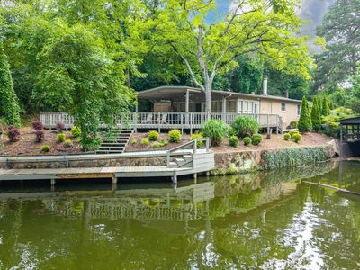 1925 Lakeshore Dr