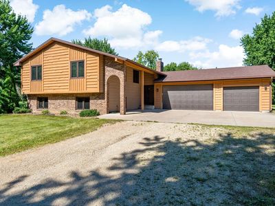 9101 Shannon Ln