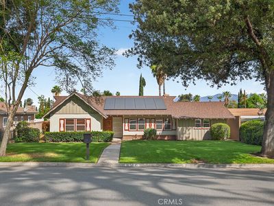 1120 W Crescent Ave