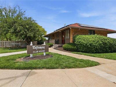 417 W 104th St APT B
