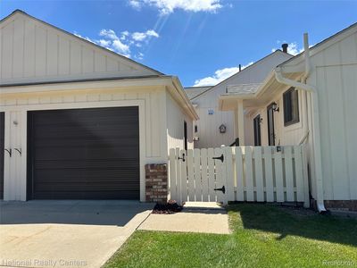 9840 Cambridge Ct #4