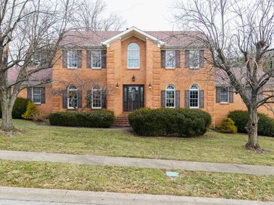 114 Whispering Woods Dr