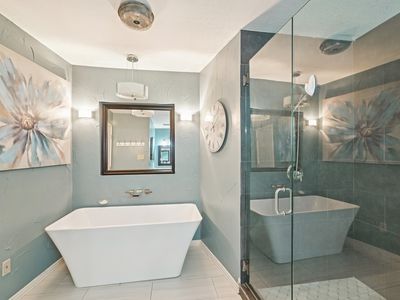 5 Woodlands Ct