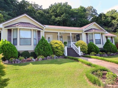 1975 Roberts Mill Pond Rd