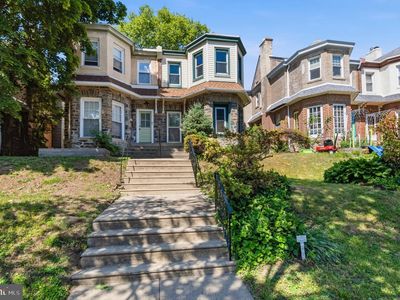 6211 Wayne Ave