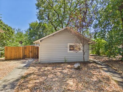 Property at 1050 Redway Dr, Redway, CA