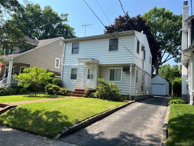 63 Bar Beach Road