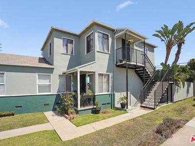 3608 S Centinela Ave