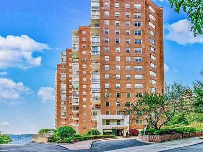 2621 Palisade Ave APT 11J