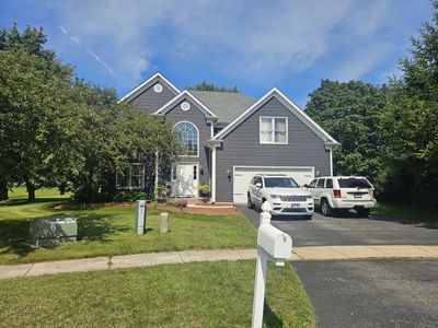 525 Cheshire Ct