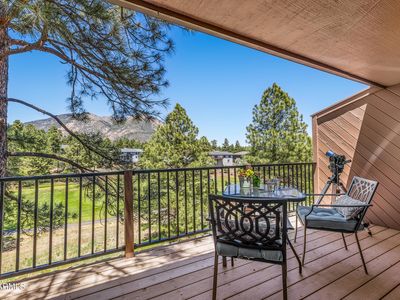 2504 N WHISPERING PINES Way