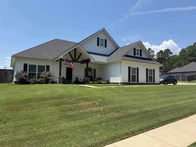 3903 Hampton Dr