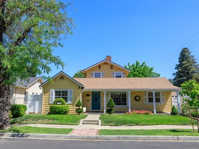 225 Fresno Ave
