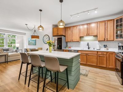7100 Metro Blvd Unit 415