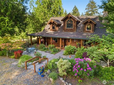134 Sacred Moon Way